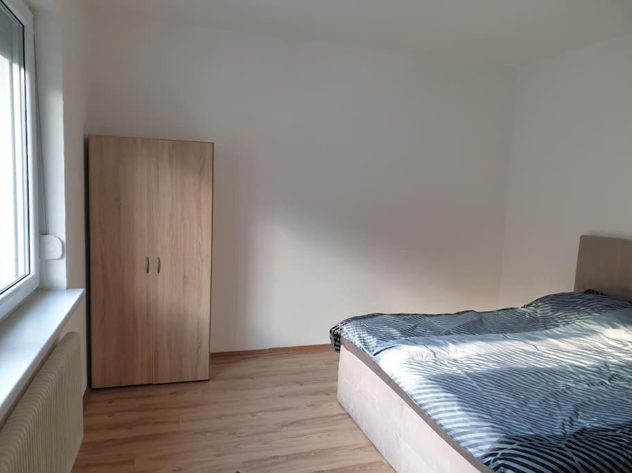 Schoene 2 Zimmer Wohnung Im Herzen Von ไกลส์ดอร์ฟ ภายนอก รูปภาพ